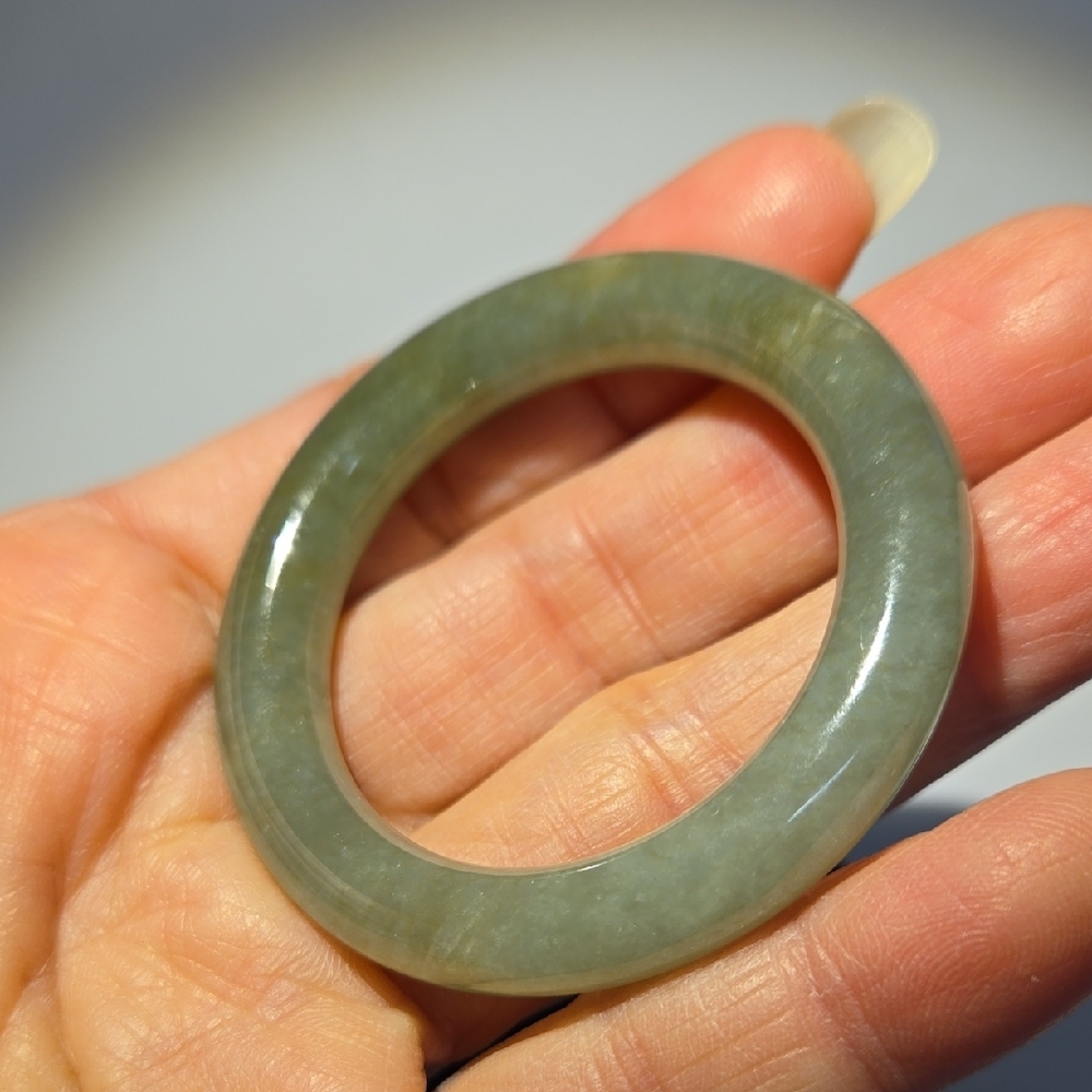 Vntg Dark Green Jadeite Baby Bangle New Old Stock 31mm Inside 8mm Thickness - Picture 4 of 9